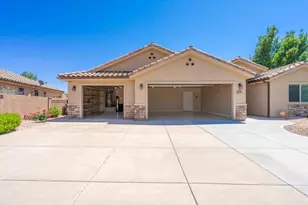 1574 E Sugar Plumb Ln, Washington, UT 84780 - Photo 7