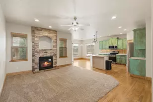 3879 London Ln, Santa Clara, UT 84765 - Photo 5