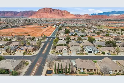 3879 London Ln, Santa Clara, UT 84765 - Photo 3