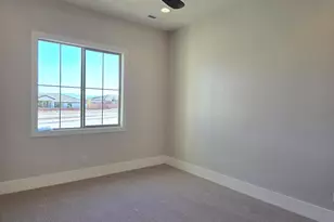 738 W Sunny Ledge Dr, Washington, UT 84780 - Photo 25