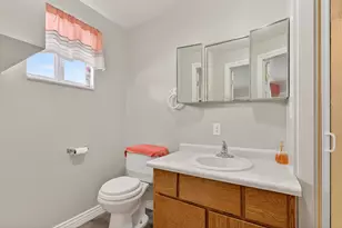 81 S Center St, Enterprise, UT 84725 - Photo 15