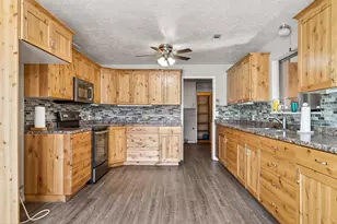 81 S Center St, Enterprise, UT 84725 - Photo 9