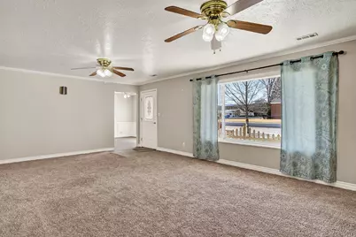 81 S Center St, Enterprise, UT 84725 - Photo 5