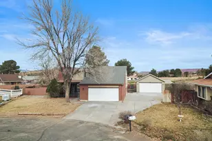 1141 E Oleander Circle, Saint George, UT 84790 - Photo 1