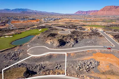 2430 Phil Smith Ct, Santa Clara, UT 84765 - Photo 9