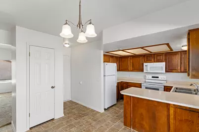 1075 N 1400 W #28, Saint George, UT 84770 - Photo 19