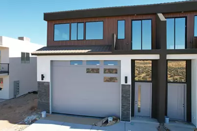 1326 E Lone Rock View, Big Water, UT 84741 - Photo 7