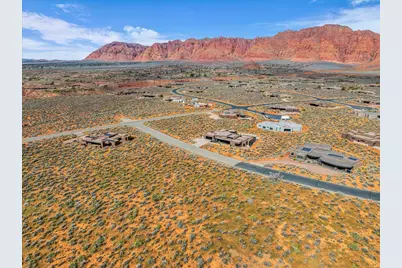 705 W Takala Way, Ivins, UT 84738 - Photo 5