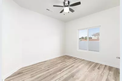 1324 E Manzanita Dr, Apple Valley, UT 84737 - Photo 15