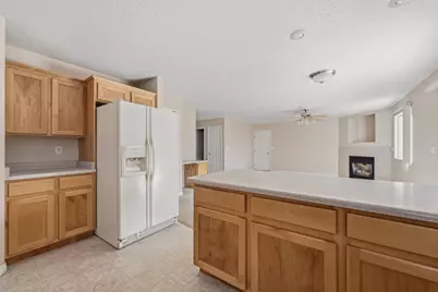 1906 S Bridle Cir, Washington, UT 84780 - Photo 9