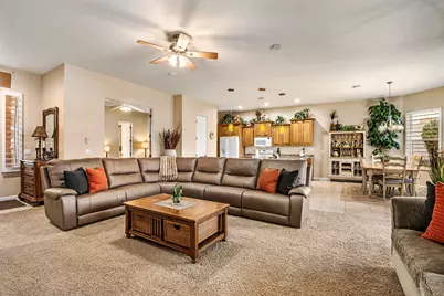 1028 W Shadow Ridge Dr, Washington, UT 84780 - Photo 5