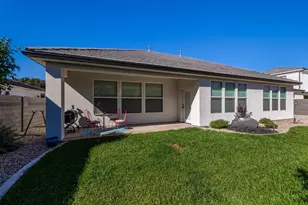 1863 S Heritage Fields Dr, Washington, UT 84780 - Photo 37