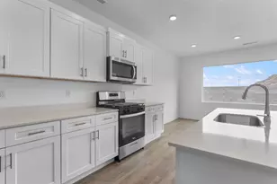1923 S Cyclone Dr, Washington, UT 84780 - Photo 11
