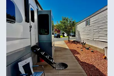 1150 W Red Hills Parkway, Washington, UT 84780 - Photo 5