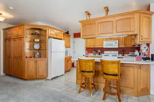 1050 W Red Hills Pkwy, Washington, UT 84780 - Photo 9