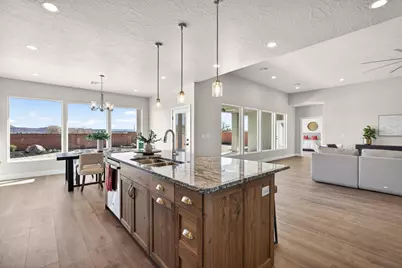 915 S 170 E, Ivins, UT 84738 - Photo 13