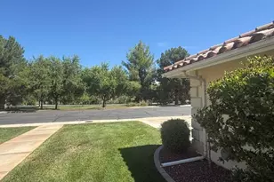 1825 W Mathis Park Pl, Saint George, UT 84770 - Photo 9