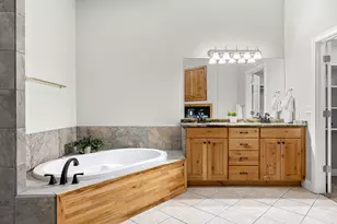 1128 N Main St, Hurricane, UT 84737 - Photo 15