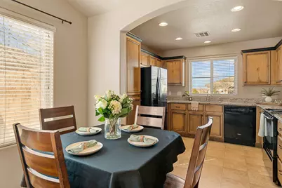 1176 N Crown King Ave, Washington, UT 84780 - Photo 7