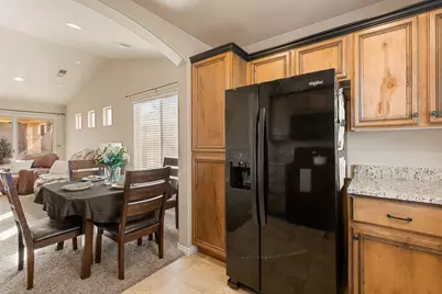 1176 N Crown King Ave, Washington, UT 84780 - Photo 9