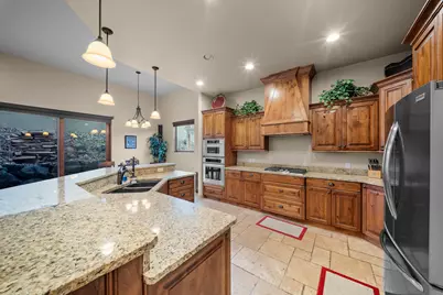 2090 Tuweap Dr #29, Saint George, UT 84770 - Photo 13