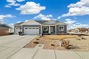330 S Sherratt Dr, Cedar City, UT 84720 - Photo 1