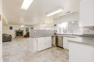 1215 W Emerald Dr, Saint George, UT 84770 - Photo 59