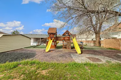 720 N Central St, Hildale, UT 84784 - Photo 37