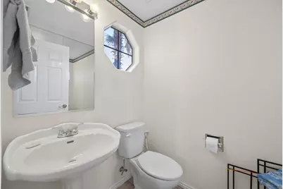 77 S 2000 E, Saint George, UT 84790 - Photo 11