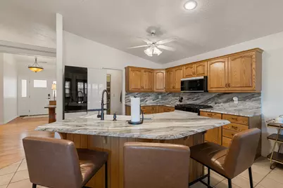 2605 Scenic Dr, Santa Clara, UT 84765 - Photo 13