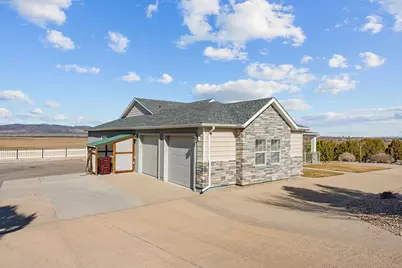 758 S Panorama Dr, Cedar City, UT 84720 - Photo 5