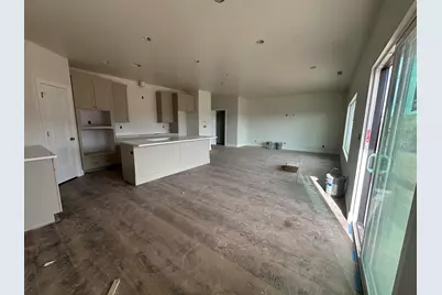 980 E Coyote Crest Dr, Washington, UT 84780 - Photo 5