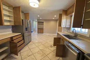 425 S Cottonwood Dr, Brookside, UT 84782 - Photo 11