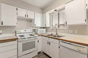 972 N 1725 W, Saint George, UT 84770 - Photo 9