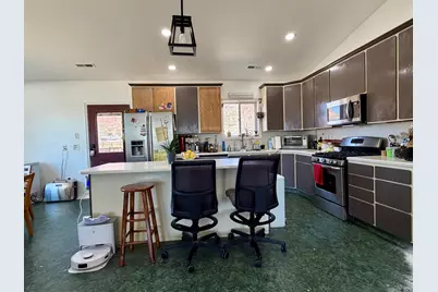 620 W Uzona Ave, Hildale, UT 84784 - Photo 9