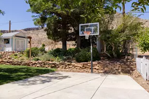 347 N Donlee Dr, Saint George, UT 84770 - Photo 33