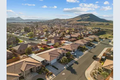 233 N 2680 St W, Hurricane, UT 84737 - Photo 3