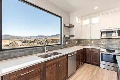 1245 N Main St, Hurricane, UT 84737 - Photo 11
