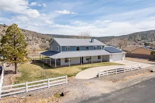 7998 N Sapphire Dr, Saint George, UT 84770 - Photo 1