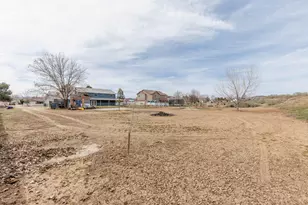 7998 N Sapphire Dr, Saint George, UT 84770 - Photo 35