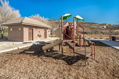 200 E 400 S #5, Washington, UT 84780 - Photo 23