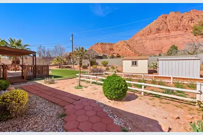 125 E 300 North, Ivins, UT 84738 - Photo 5