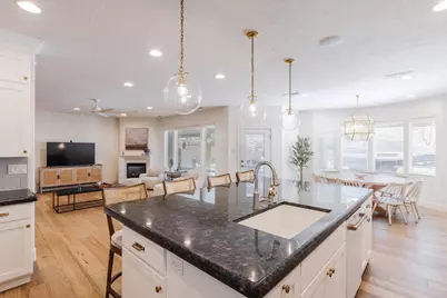 2038 S Great Basin Dr, Washington, UT 84780 - Photo 15