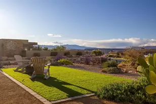 2015 S Pinnacle Cir, Saint George, UT 84790 - Photo 9