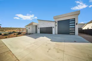 4749 W 1930 S, Hurricane, UT 84737 - Photo 21