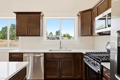 3887 N Hawks Landing Lp, Enoch, UT 84721 - Photo 13