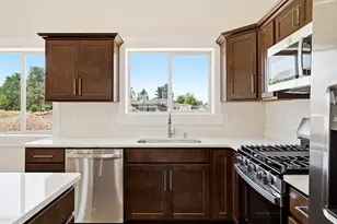 3887 N Hawks Landing Lp, Enoch, UT 84721 - Photo 13
