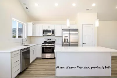 3887 N Hawks Landing Lp, Enoch, UT 84721 - Photo 9