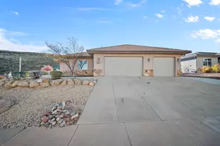 1907 North Creekside Court, Washington, UT 84780 - Photo 3