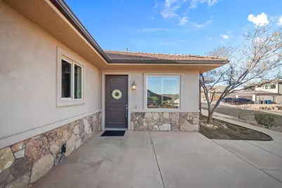 1907 N Creek Side Ct, Washington, UT 84780 - Photo 5